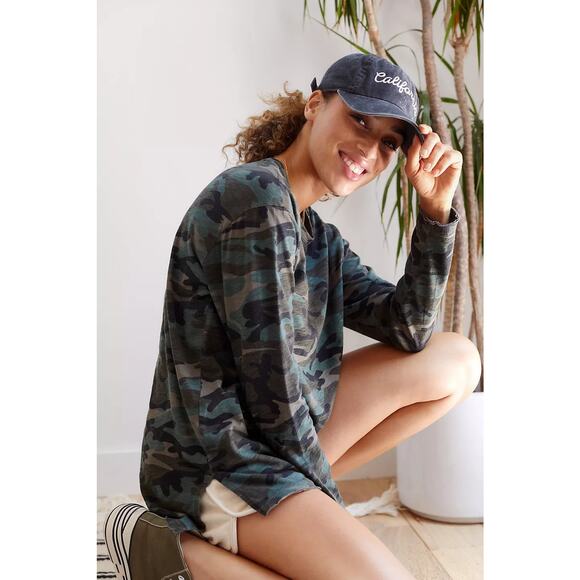 Anthropologie T.La Step Hem Tunic Tee - L Holly Camo - Picture 1 of 4